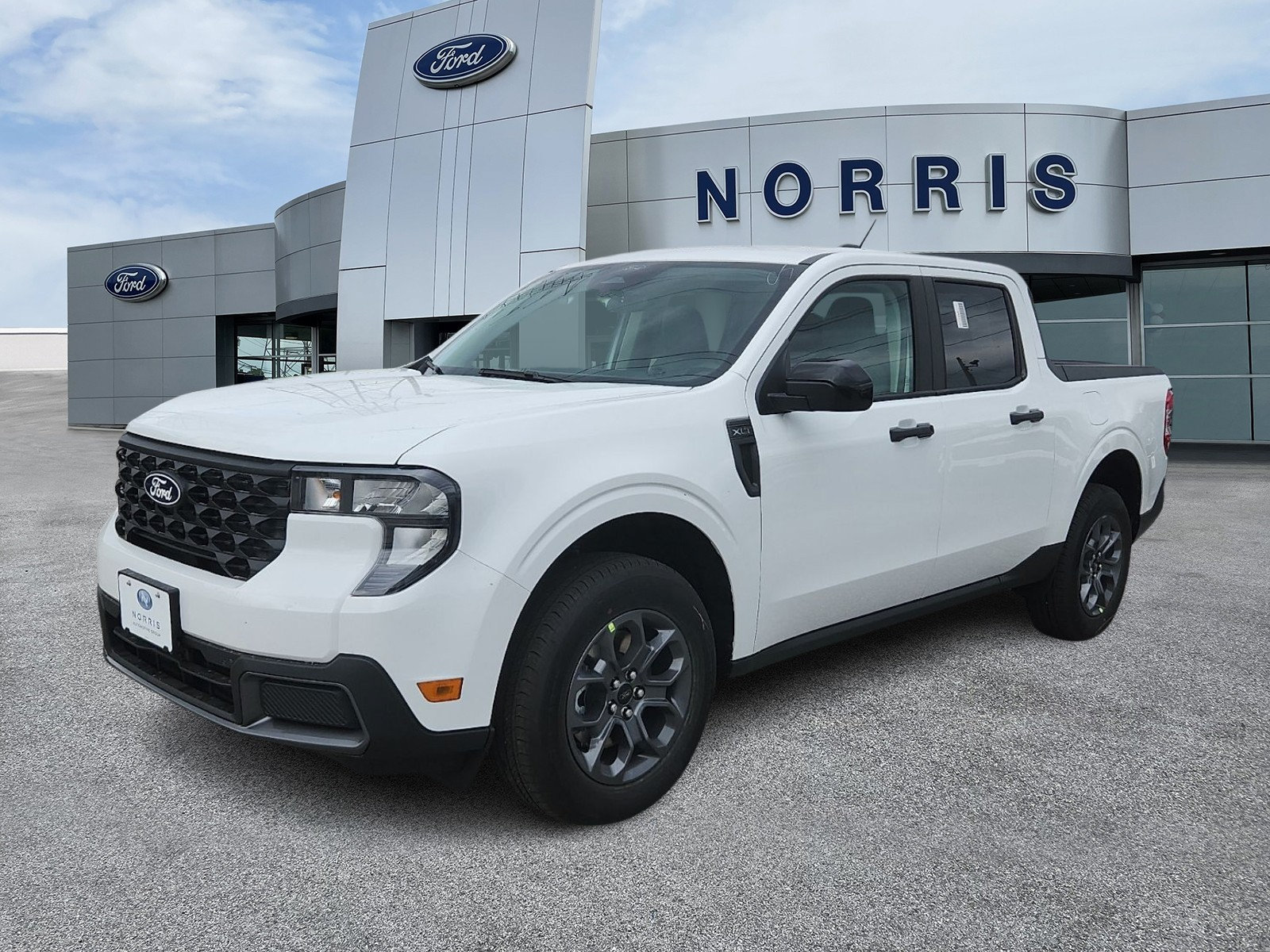 New 2026 Ford Maverick XLT w/ Equipment Group 301A AWD/4WD image 2