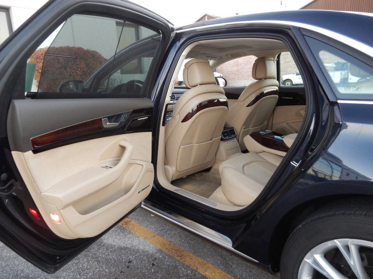 Used 2013 Audi A8 L 3.0T image 27