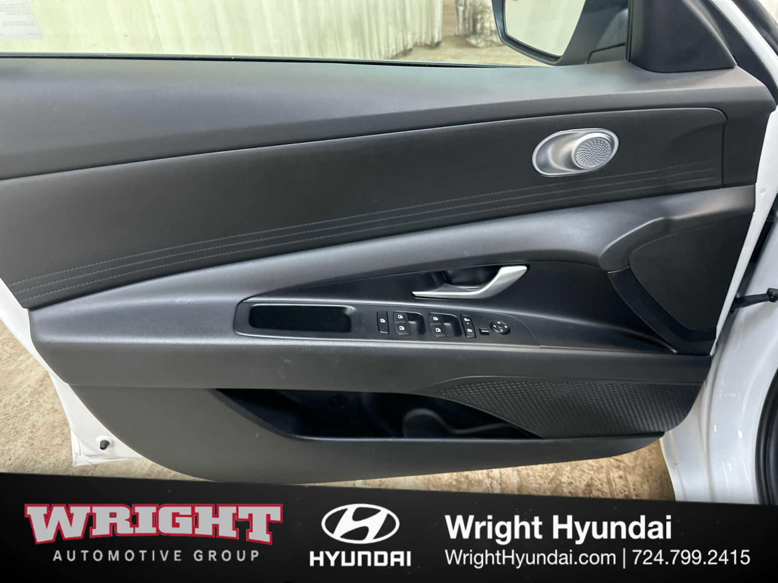 Certified 2025 Hyundai Elantra SE image 9