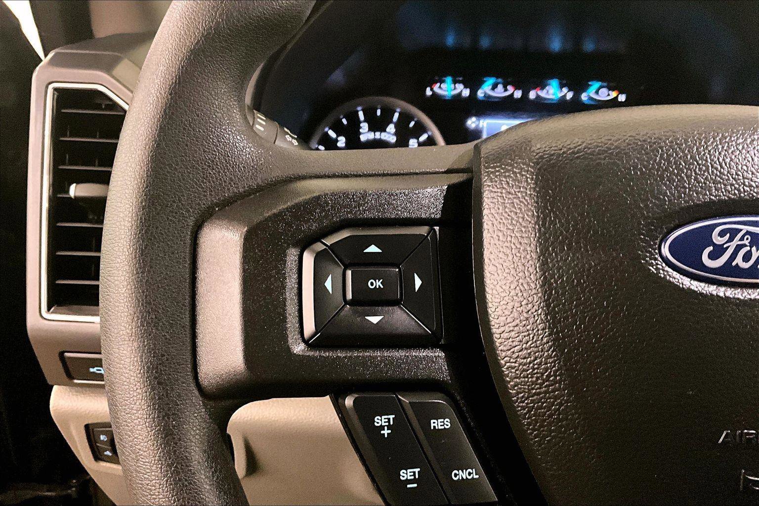 Used 2022 Ford F250 XLT w/ XLT Premium Package image 17