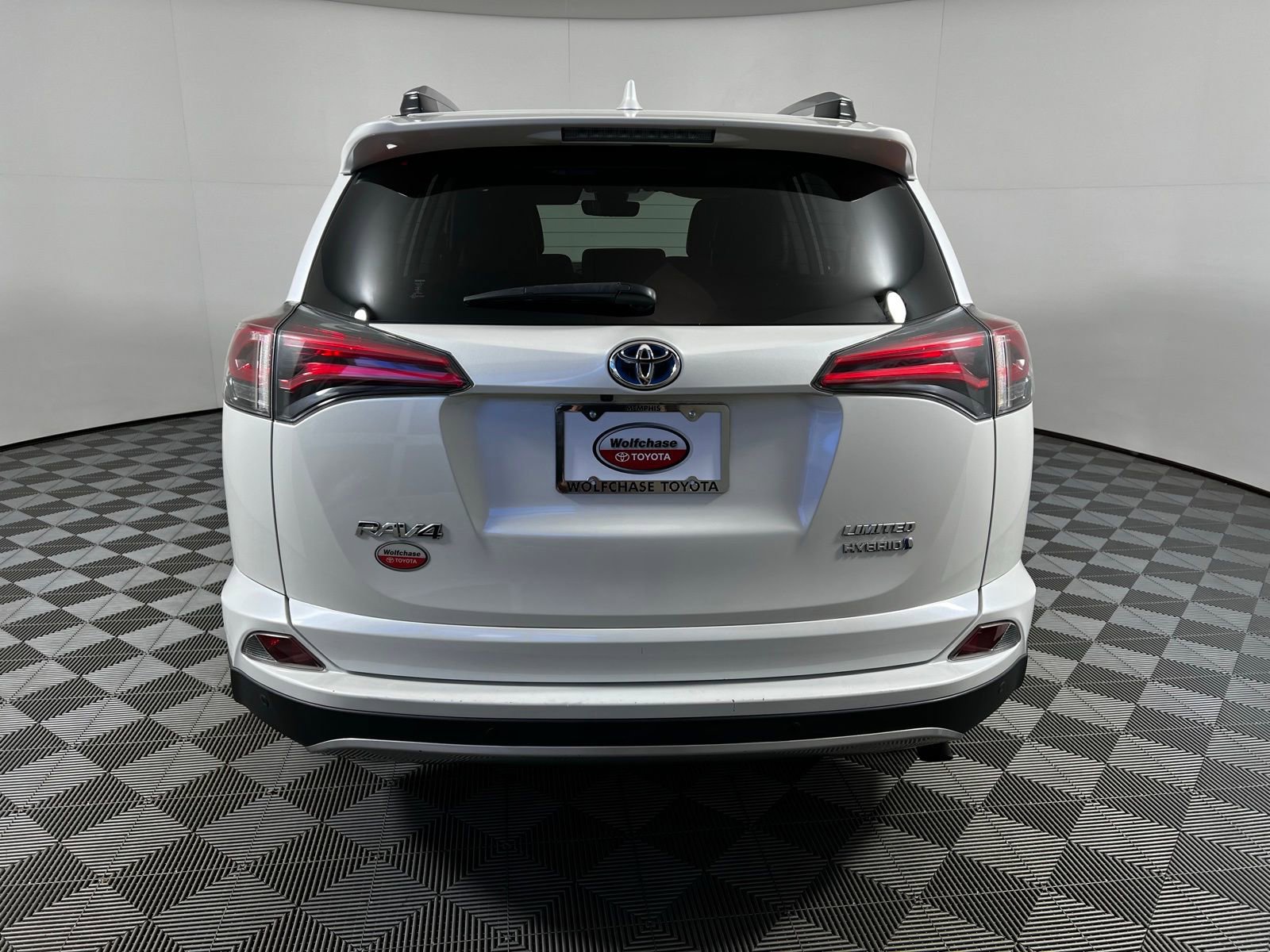 Used 2018 Toyota RAV4 Limited image 6
