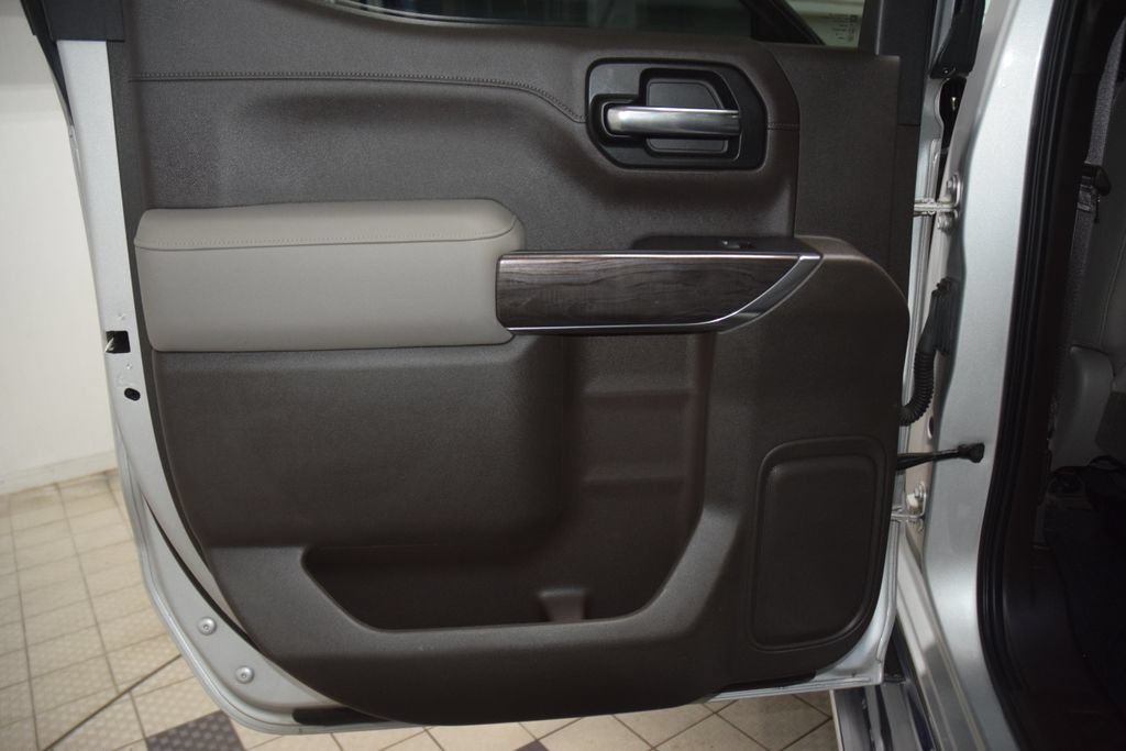 Used 2019 Chevrolet Silverado 1500 LTZ w/ LTZ Premium Package AWD/4WD image 50