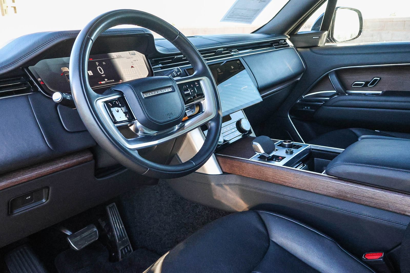 Certified 2023 Land Rover Range Rover SE image 30