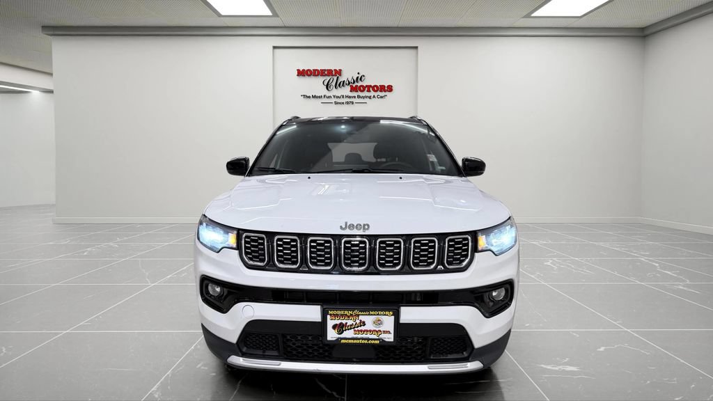 Used 2024 Jeep Compass Limited AWD/4WD image 2