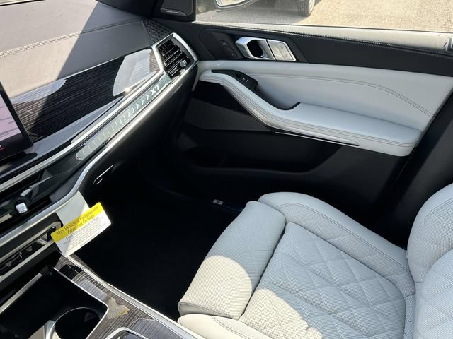 New 2027 BMW X7 xDrive40i AWD/4WD image 18
