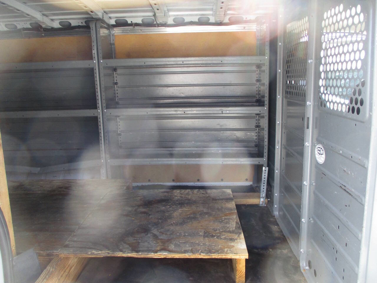 Used 2020 Nissan NV 2500 SV image 22