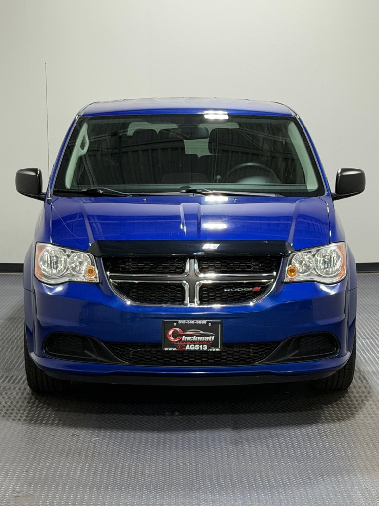 Used 2018 Dodge Grand Caravan SE w/ UConnect Hands-Free Group FWD image 3