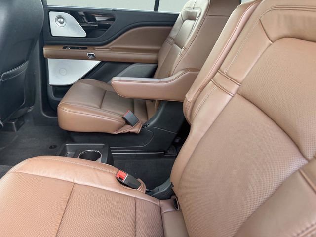 Used 2023 Lincoln Aviator Reserve w/ Equipment Group 201A AWD/4WD image 23