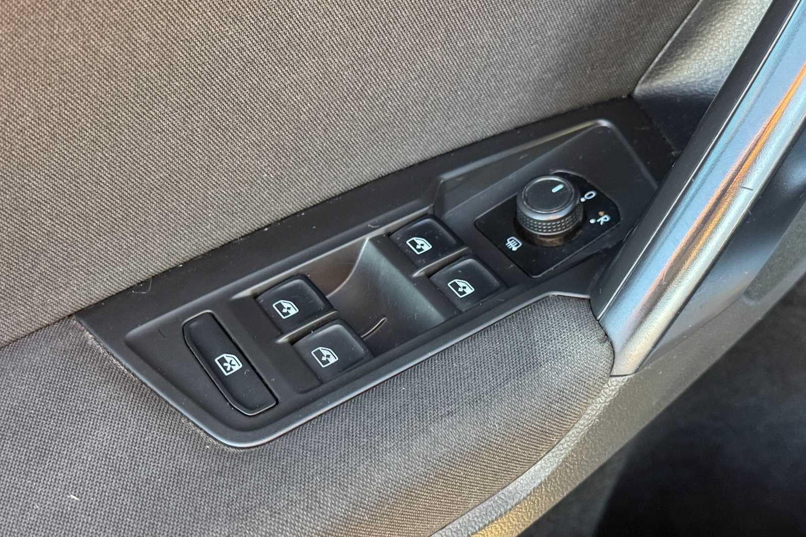Used 2021 Volkswagen Tiguan S AWD/4WD image 12