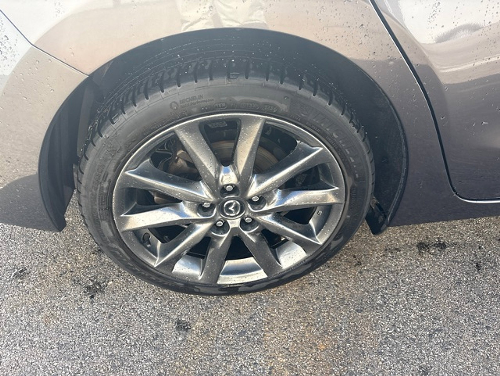 Used 2018 MAZDA MAZDA3 Touring FWD image 15
