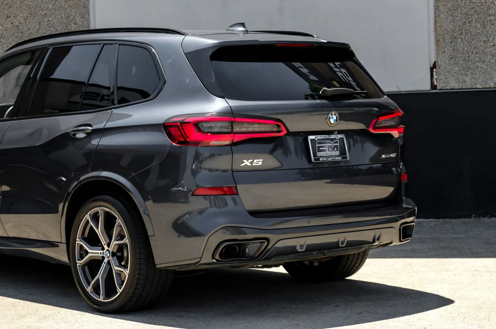 Used 2020 BMW X5 xDrive40i w/ M Sport Package AWD/4WD image 14