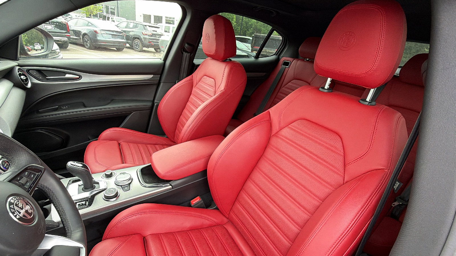 Used 2024 Alfa Romeo Stelvio Veloce AWD/4WD image 17