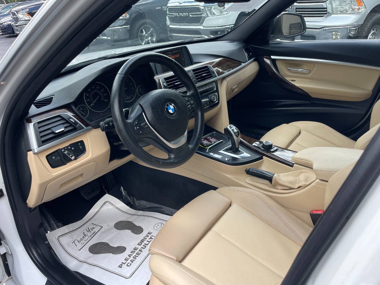 Used 2017 BMW 330i Sedan RWD image 10