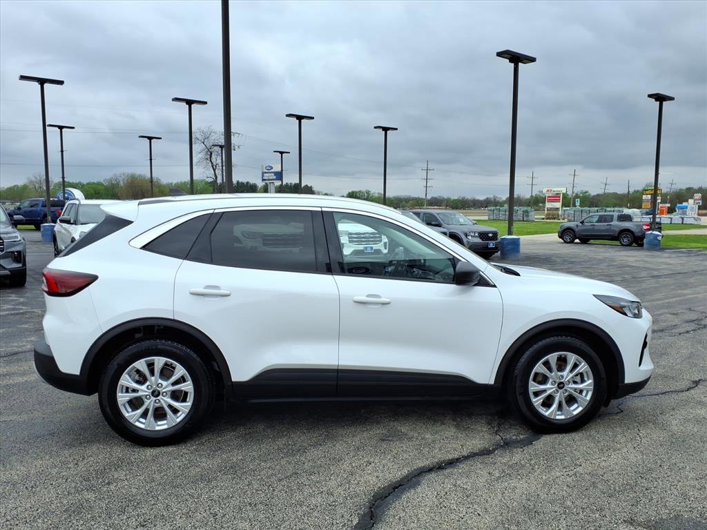 Used 2023 Ford Escape Active image 3