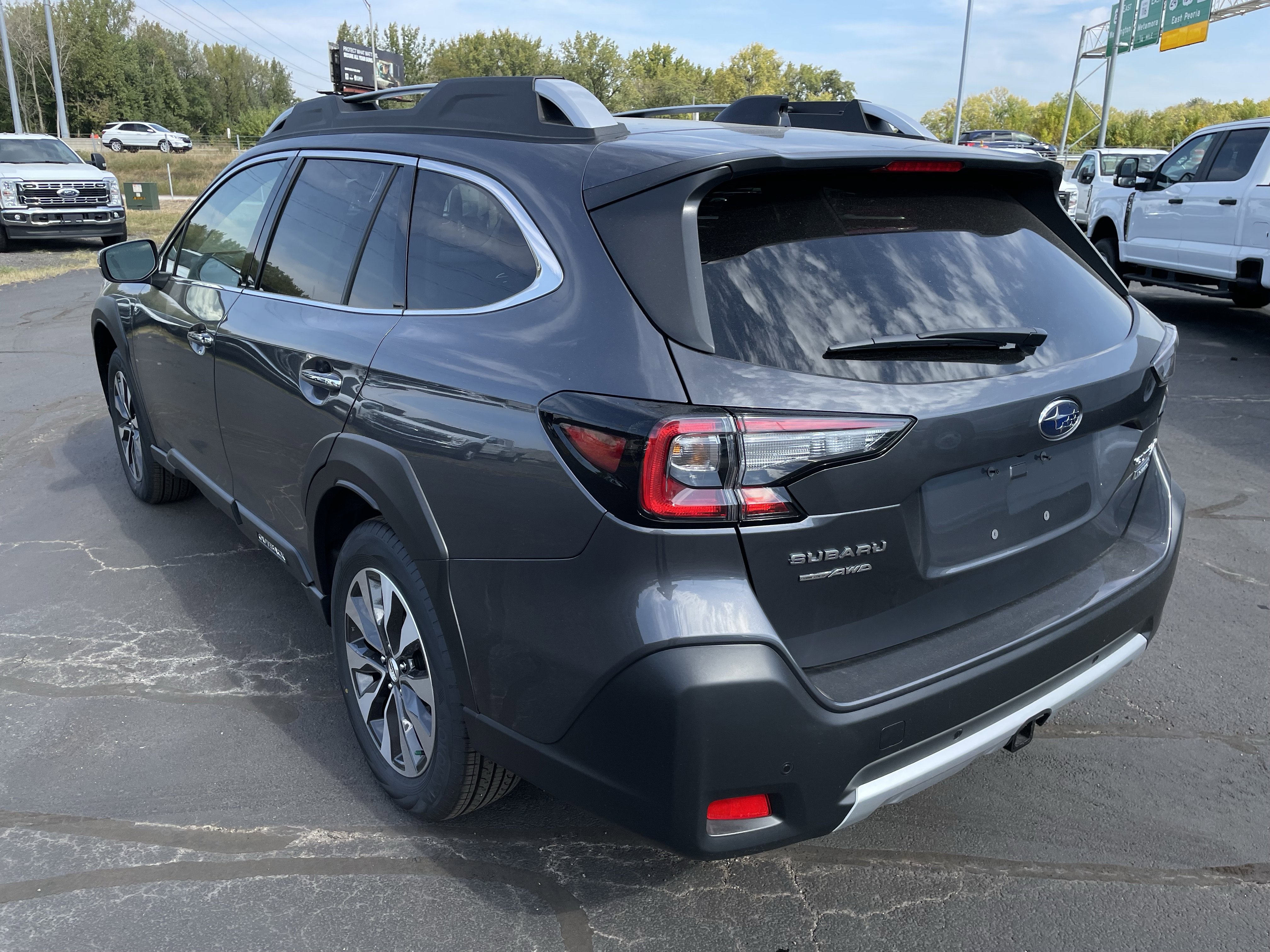 New 2025 Subaru Outback Touring image 3