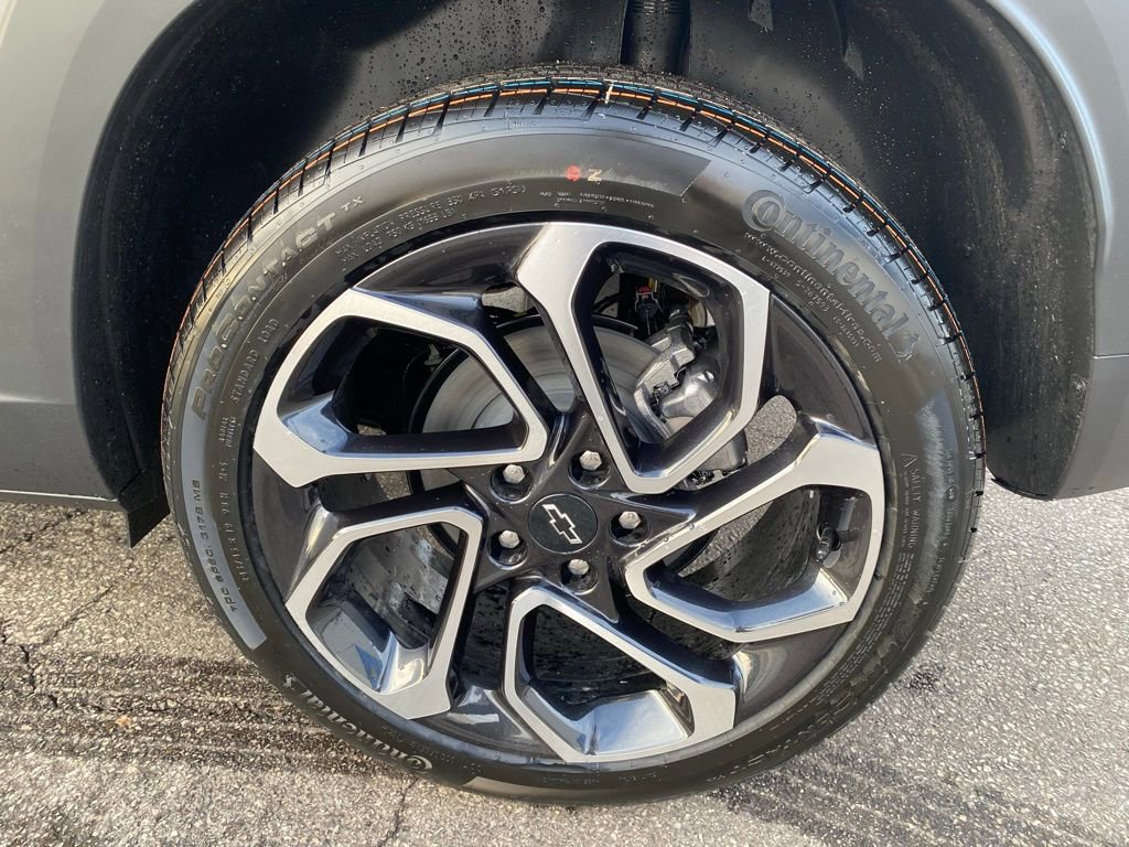 New 2026 Chevrolet Trax RS w/ Sunroof Package image 32