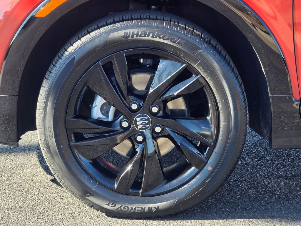 Used 2024 Buick Encore GX Sport Touring image 9