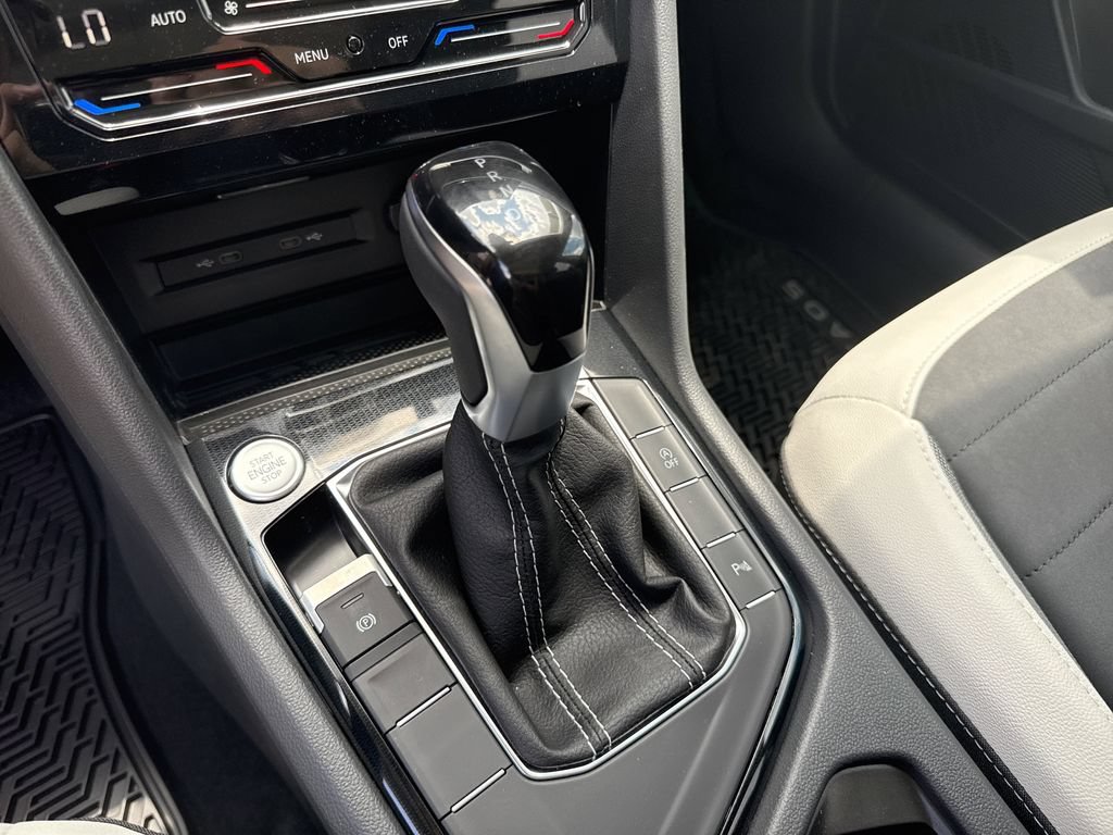 New 2026 Volkswagen Taos SE FWD image 19