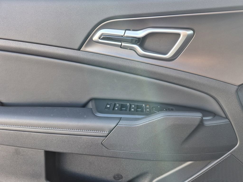 New 2026 Kia Sportage EX image 6