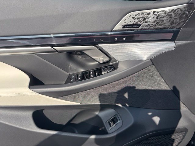 Certified 2026 BMW i5 eDrive40 w/ Executive Package AWD/4WD image 14