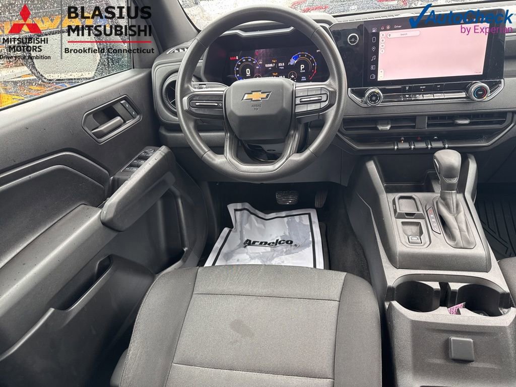 Used 2024 Chevrolet Colorado W/T RWD image 16