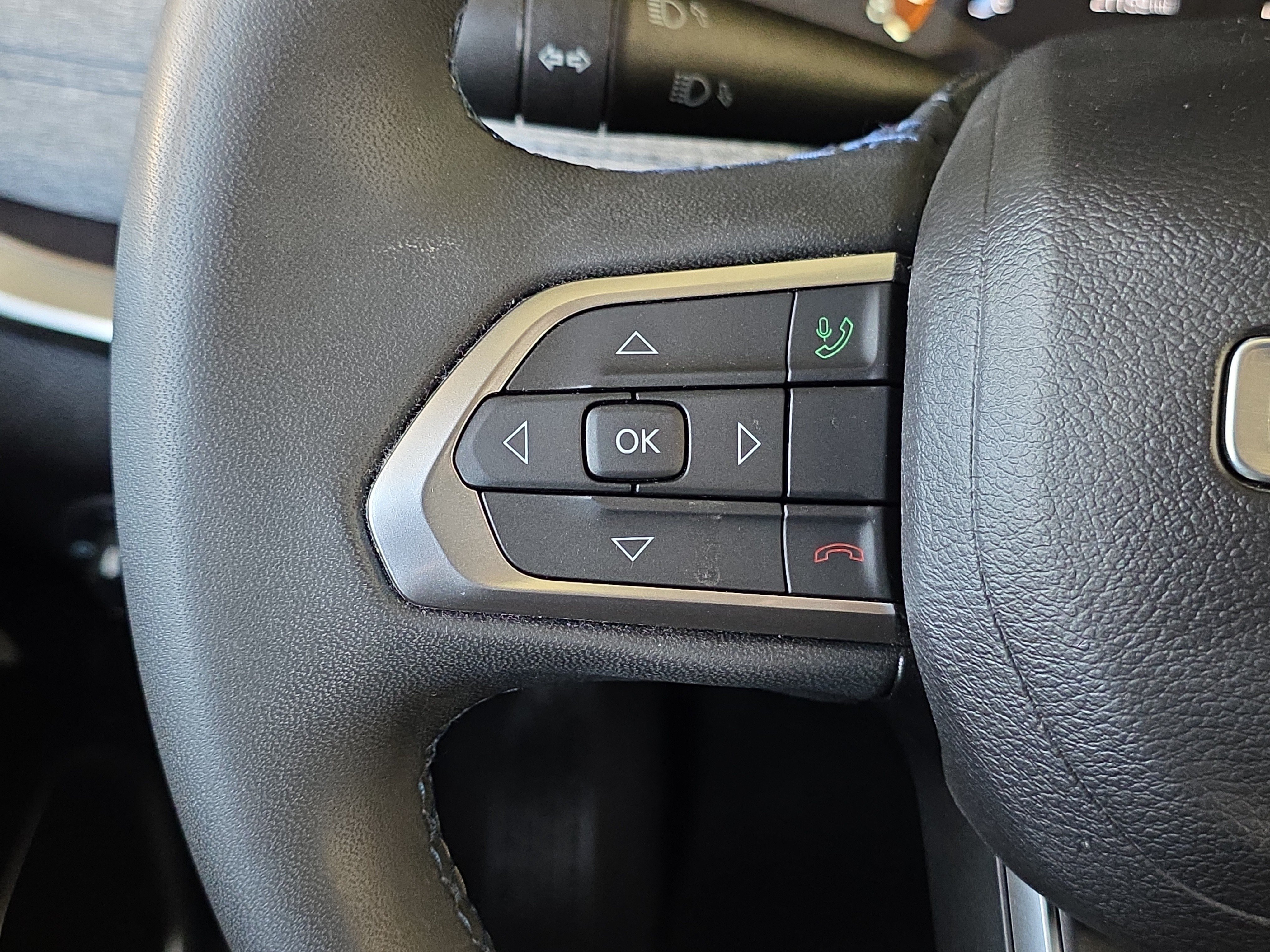 Used 2022 Jeep Compass Latitude FWD image 14