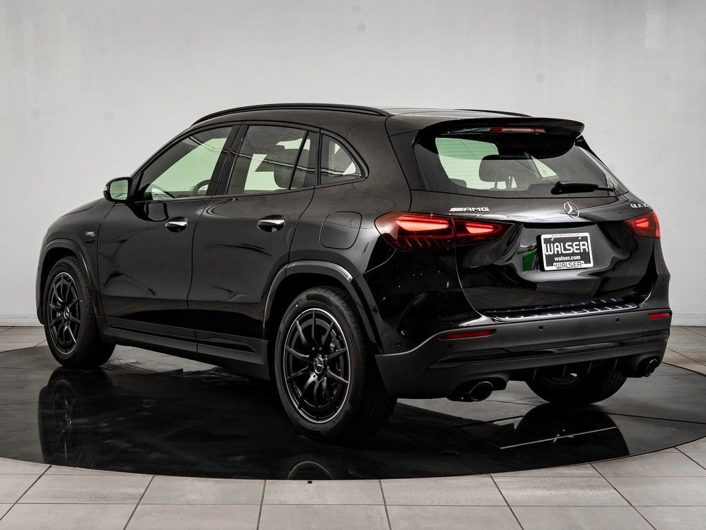 New 2026 Mercedes-Benz GLA 35 AMG 4MATIC image 11