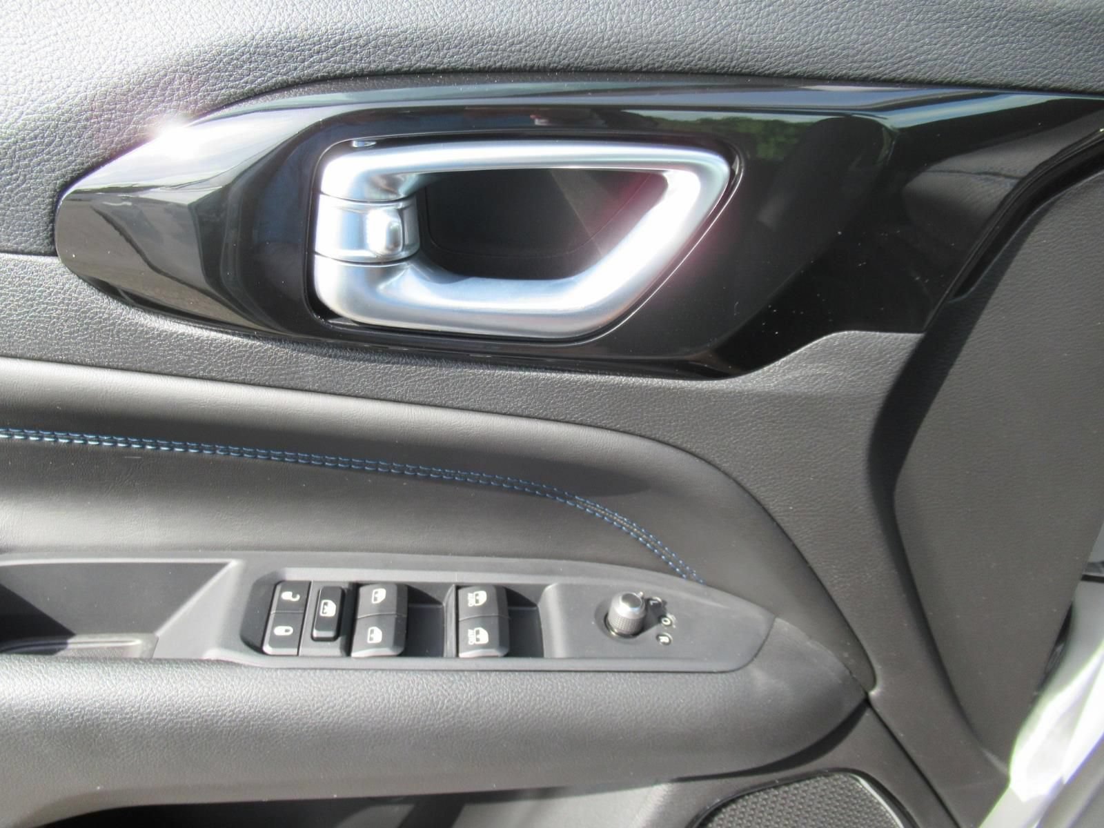 New 2026 Jeep Compass Latitude AWD/4WD image 21