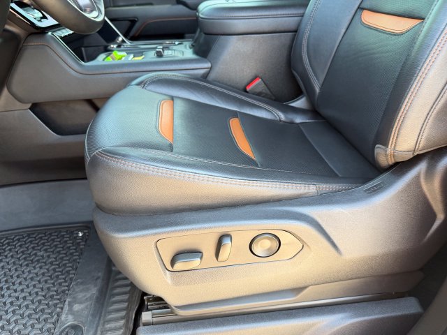 Used 2024 GMC Sierra 2500 AT4 w/ AT4 Premium Plus Package AWD/4WD image 39