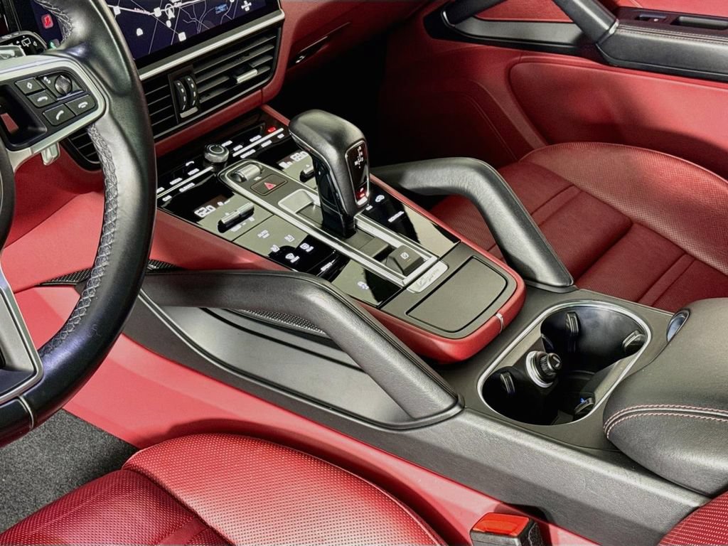 Certified 2023 Porsche Cayenne AWD/4WD image 21