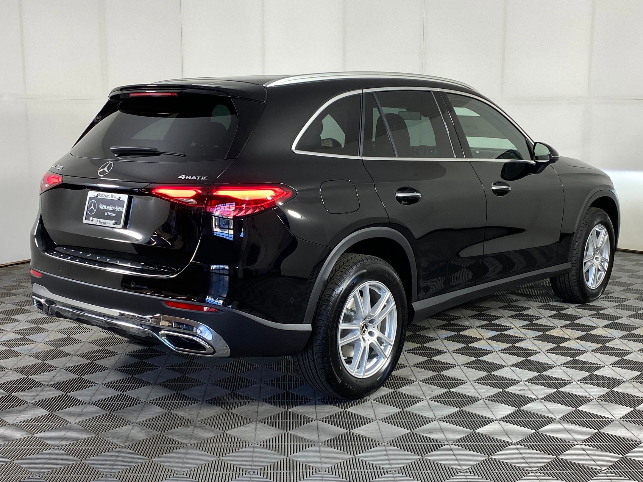 Used 2026 Mercedes-Benz GLC 300 4MATIC image 8