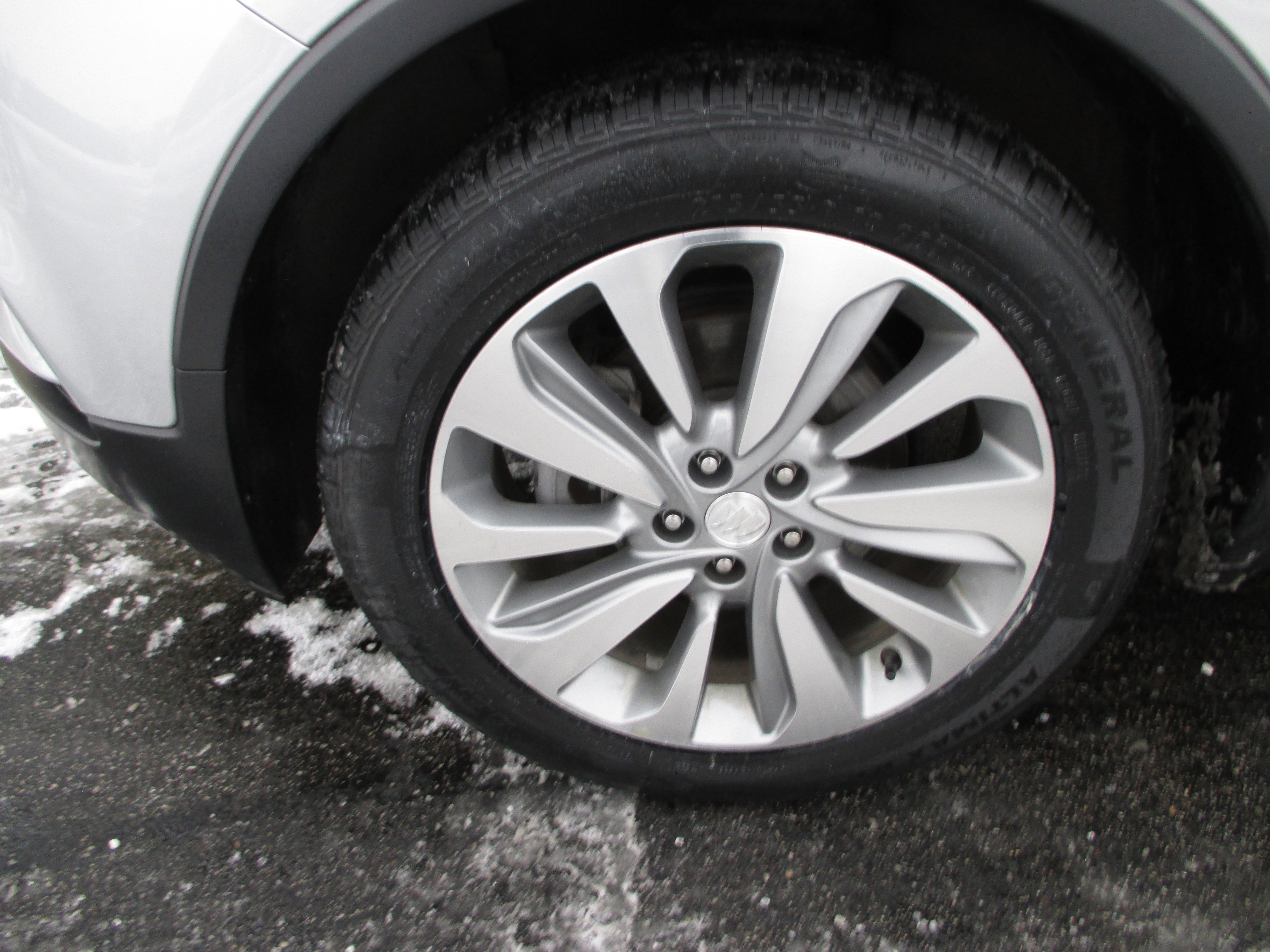 Used 2018 Buick Encore Preferred image 9