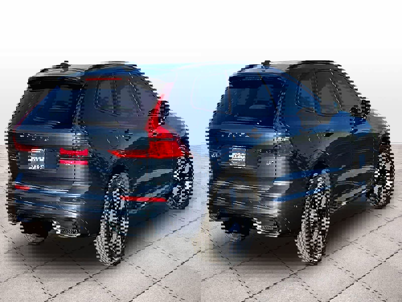 Used 2025 Volvo XC60 T8 Plus w/ Protection Package Premier image 16