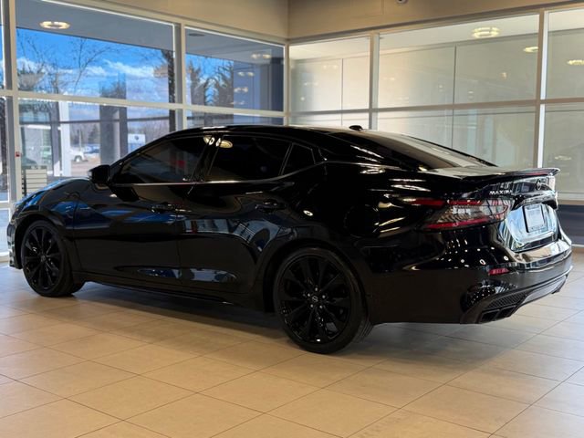 Used 2023 Nissan Maxima SR w/ Sport Mat Group FWD image 14