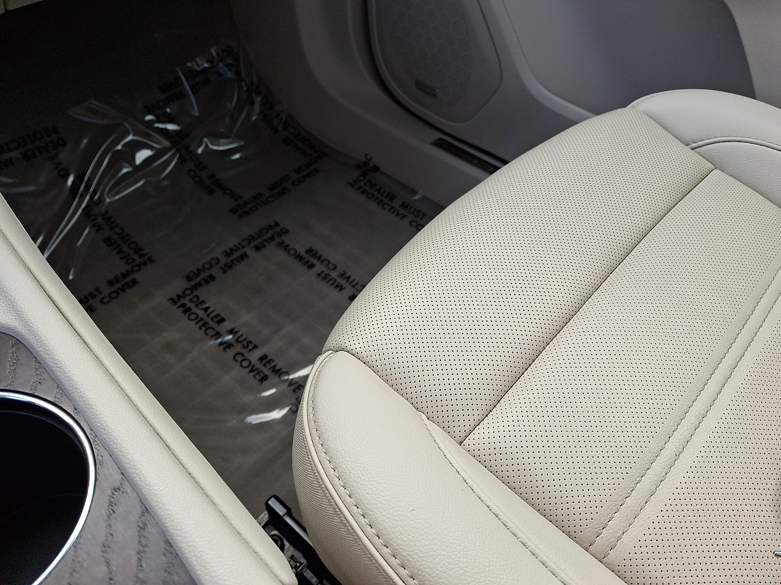 Used 2021 GMC Acadia Denali w/ Denali Ultimate Package image 26