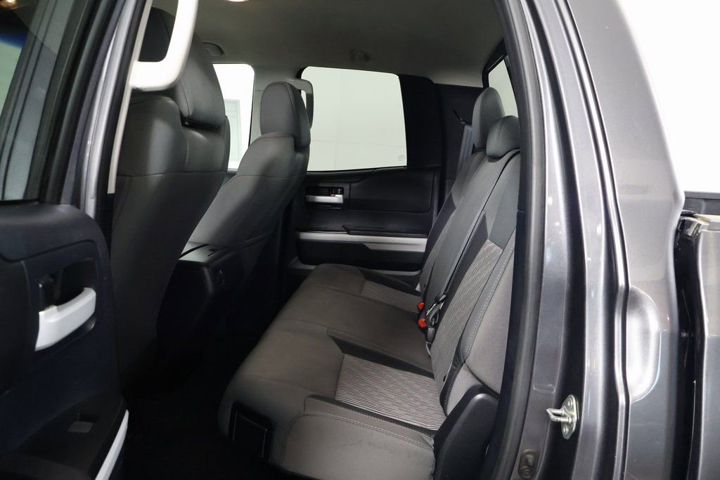 Used 2015 Toyota Tundra SR5 w/ SR5 Upgrade Package image 11