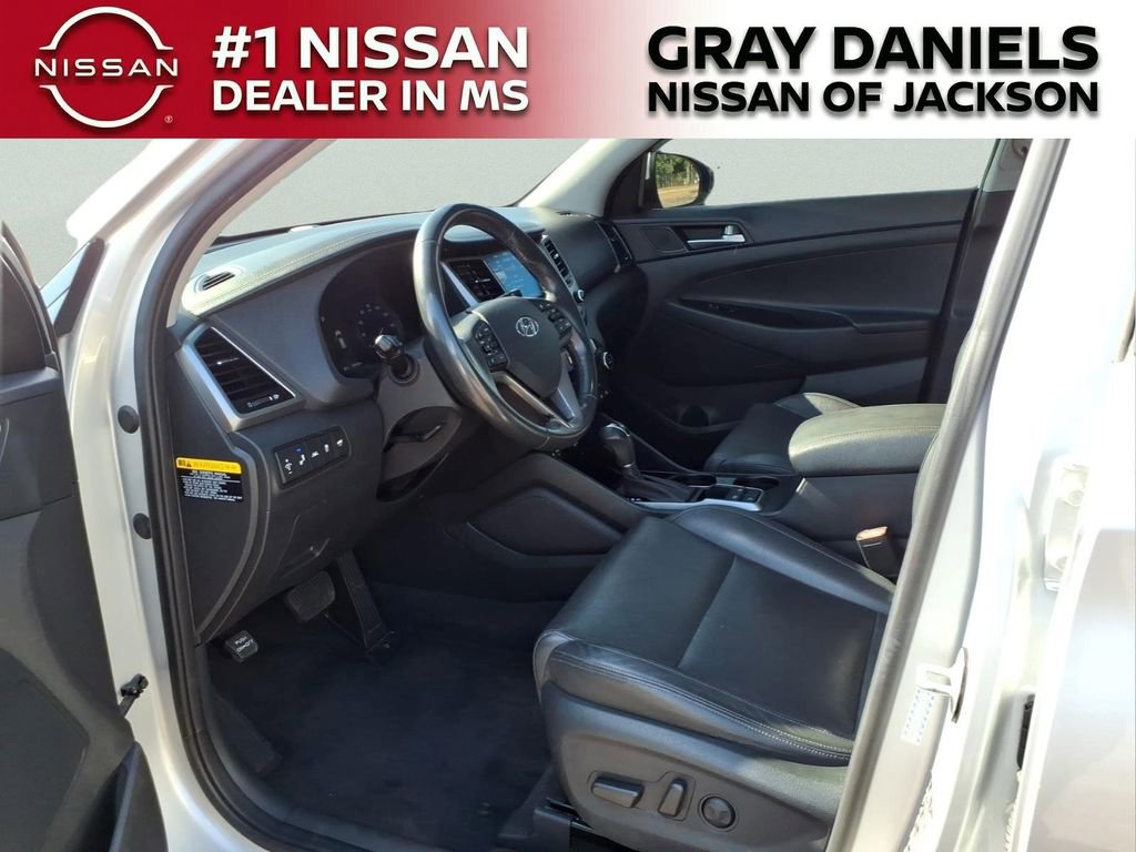 Used 2016 Hyundai Tucson Limited w/ Option Group 03 FWD image 24