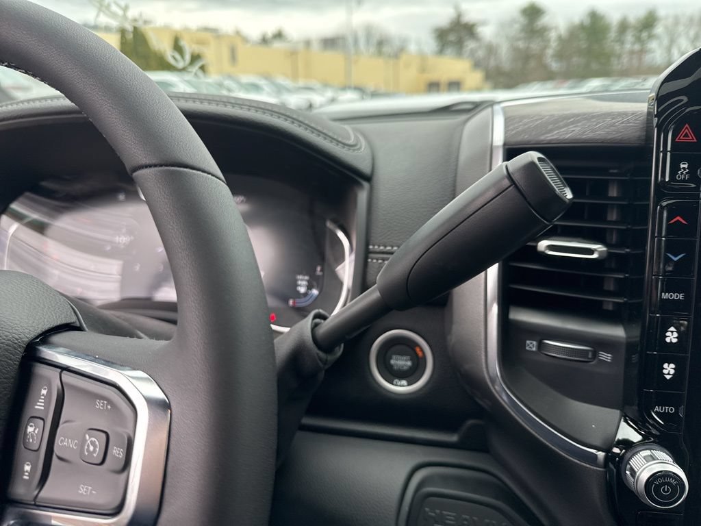 New 2026 RAM 2500 Laramie AWD/4WD image 15