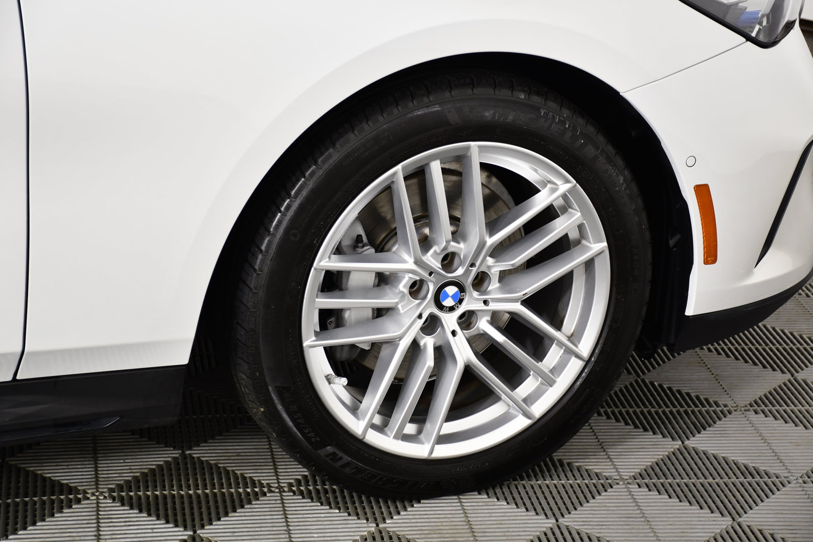 Used 2025 BMW 530i xDrive AWD/4WD image 54