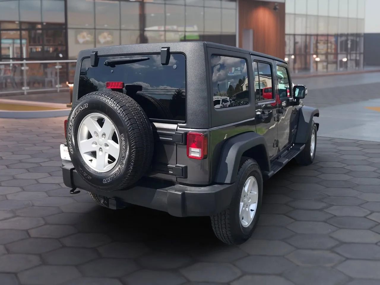 Used 2017 Jeep Wrangler Unlimited Sport w/ Quick Order Package 24S AWD/4WD image 8