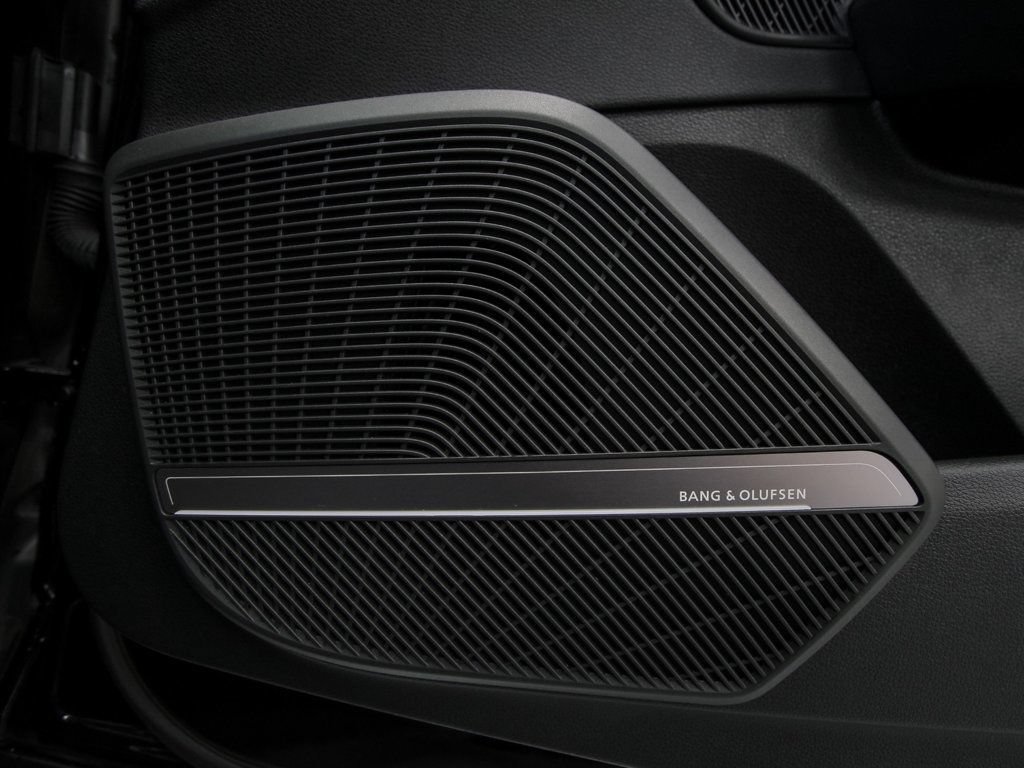 Used 2023 Audi Q5 e Premium Plus AWD/4WD image 30
