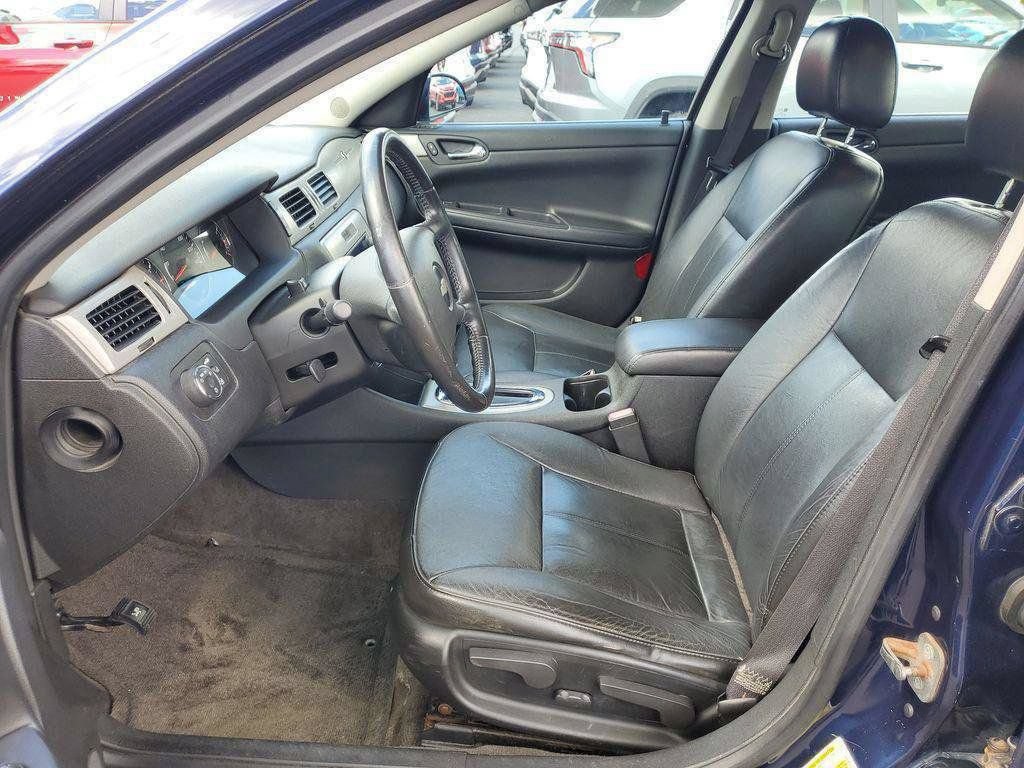 Used 2008 Chevrolet Impala LT w/ Luxury Edition Package FWD image 5