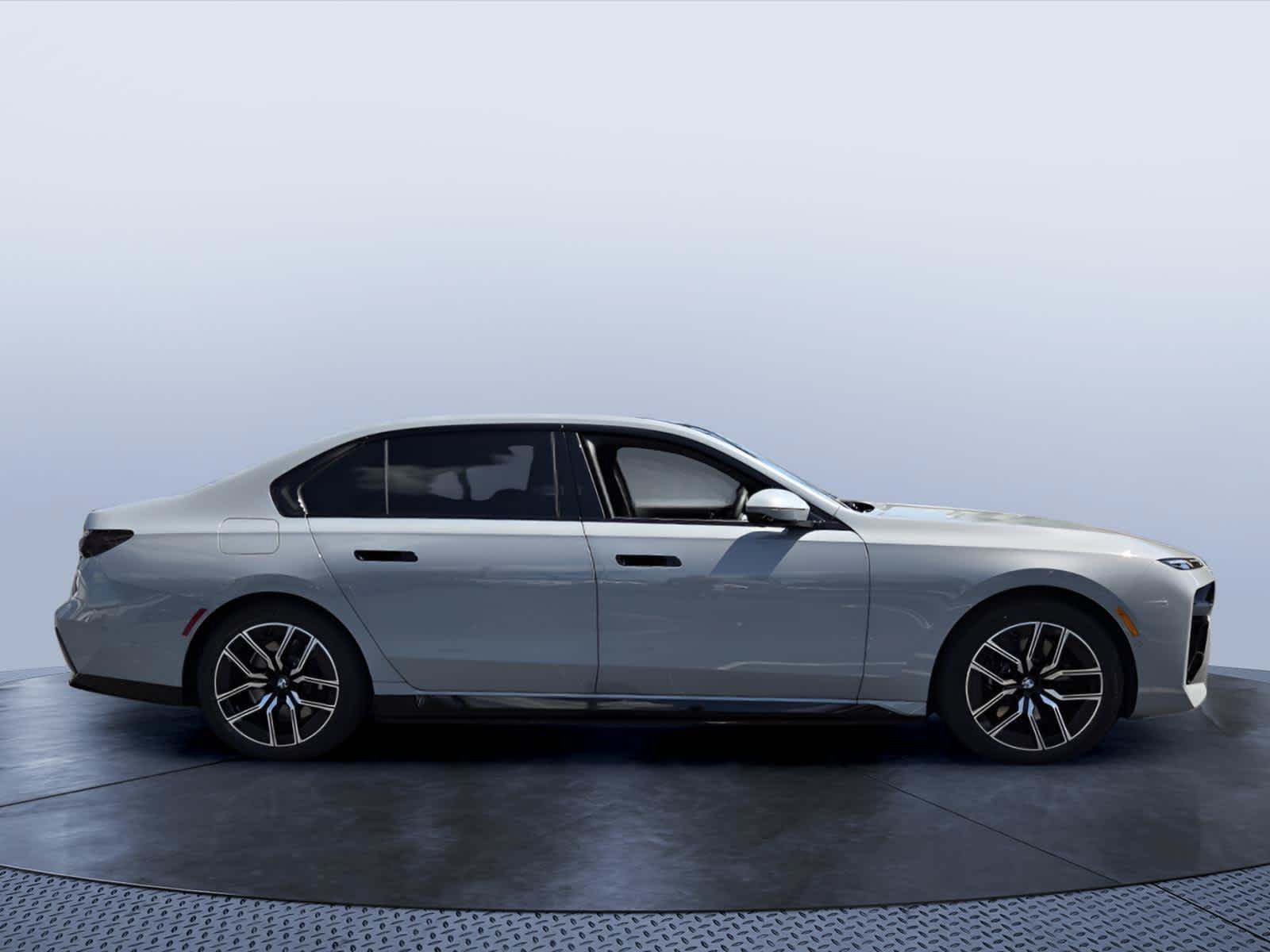Certified 2023 BMW i7 xDrive60 AWD/4WD image 6