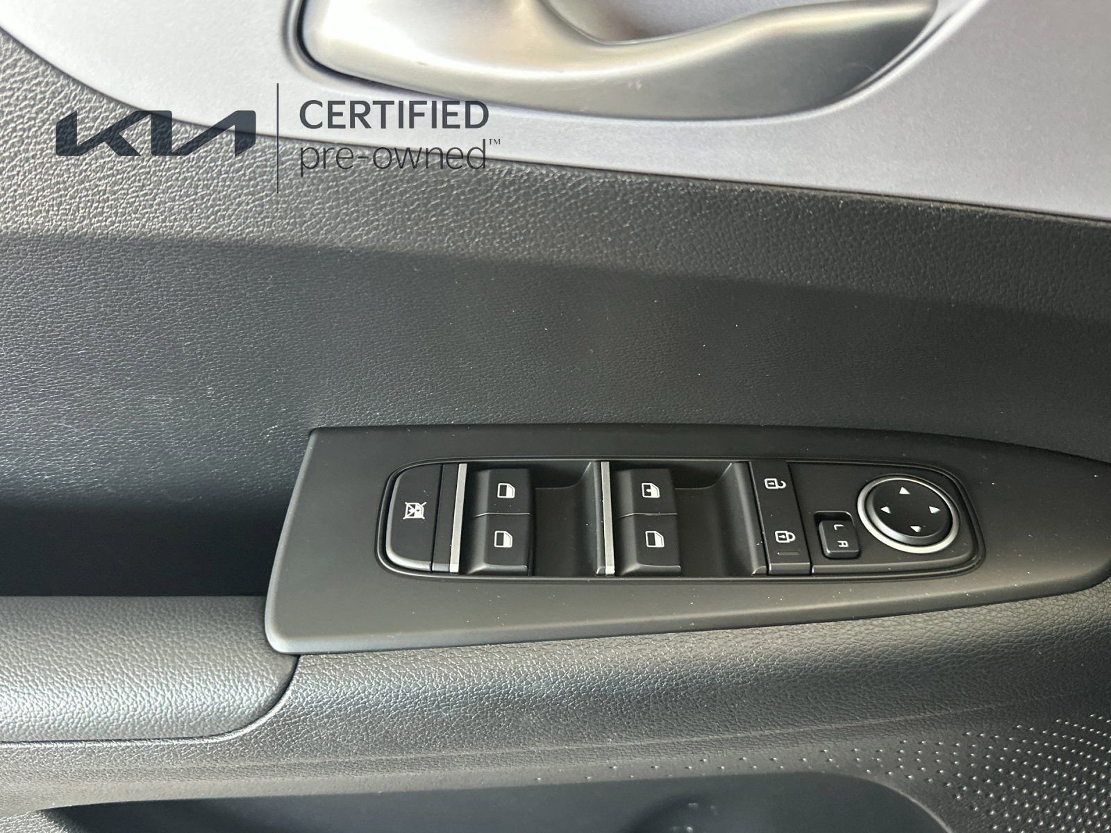 Certified 2024 Kia Forte LXS FWD image 12