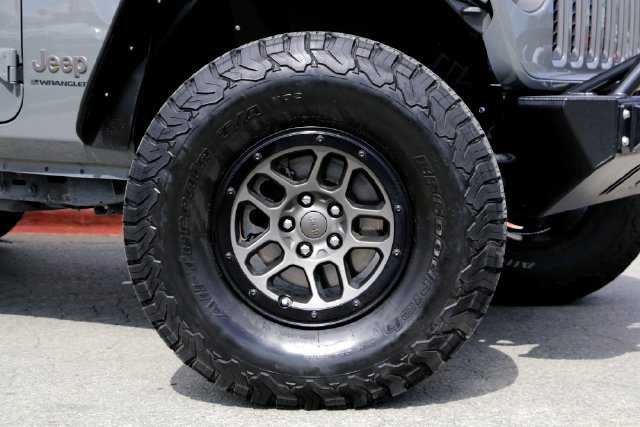 Used 2023 Jeep Wrangler Unlimited Rubicon 392 w/ Xtreme Recon 35" Tire Package AWD/4WD image 2