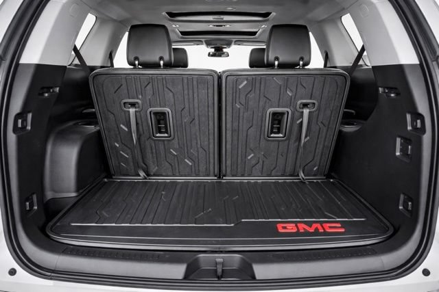 Used 2023 GMC Acadia AT4 w/ GMC Pro Grade Package AWD/4WD image 8