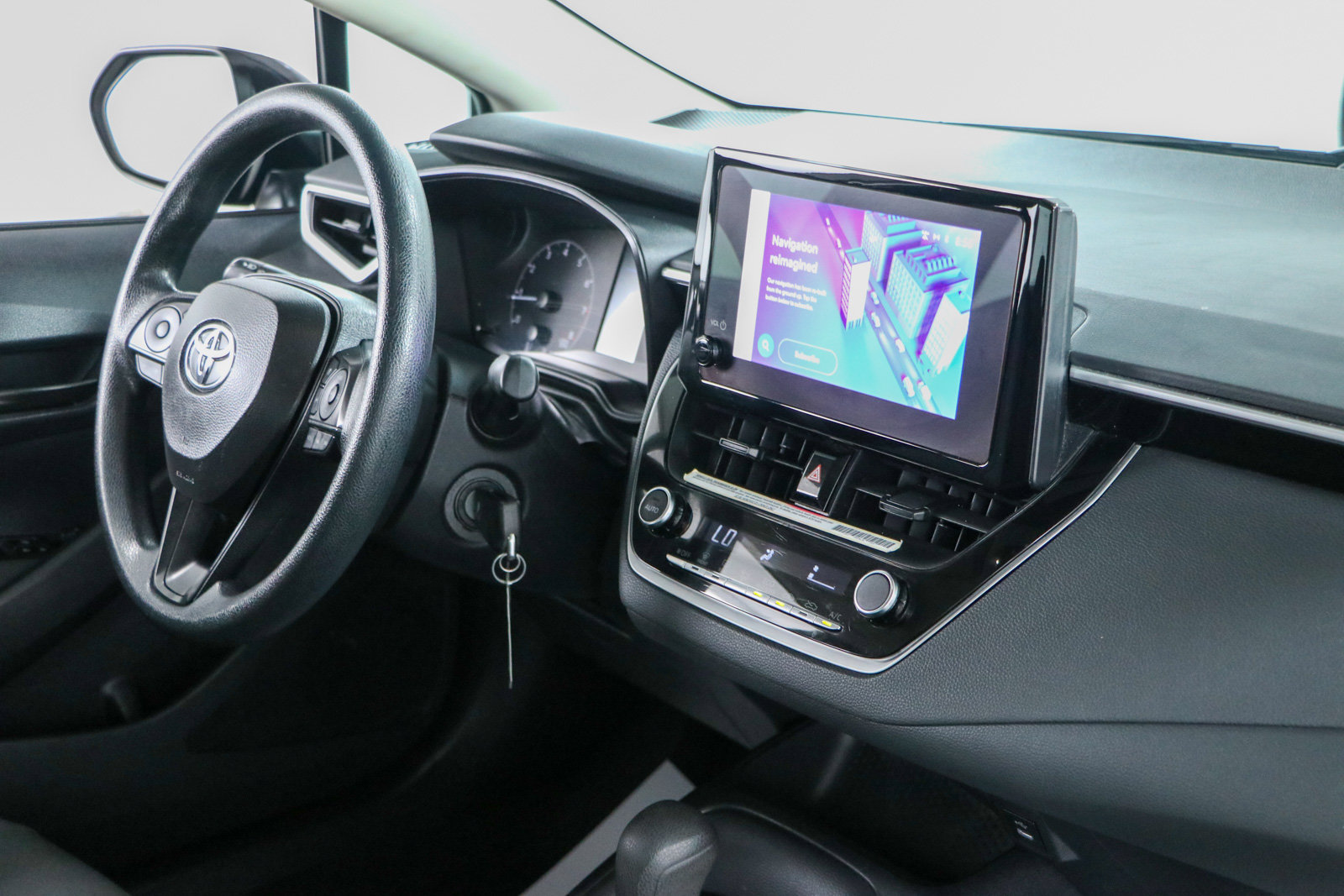 Used 2024 Toyota Corolla LE FWD image 25