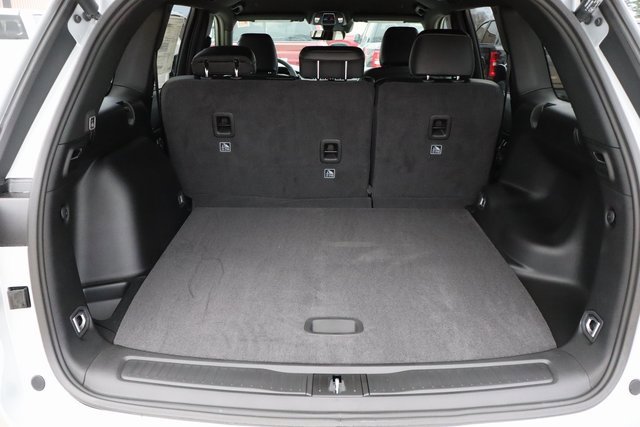 New 2025 Jeep Grand Cherokee Altitude image 32