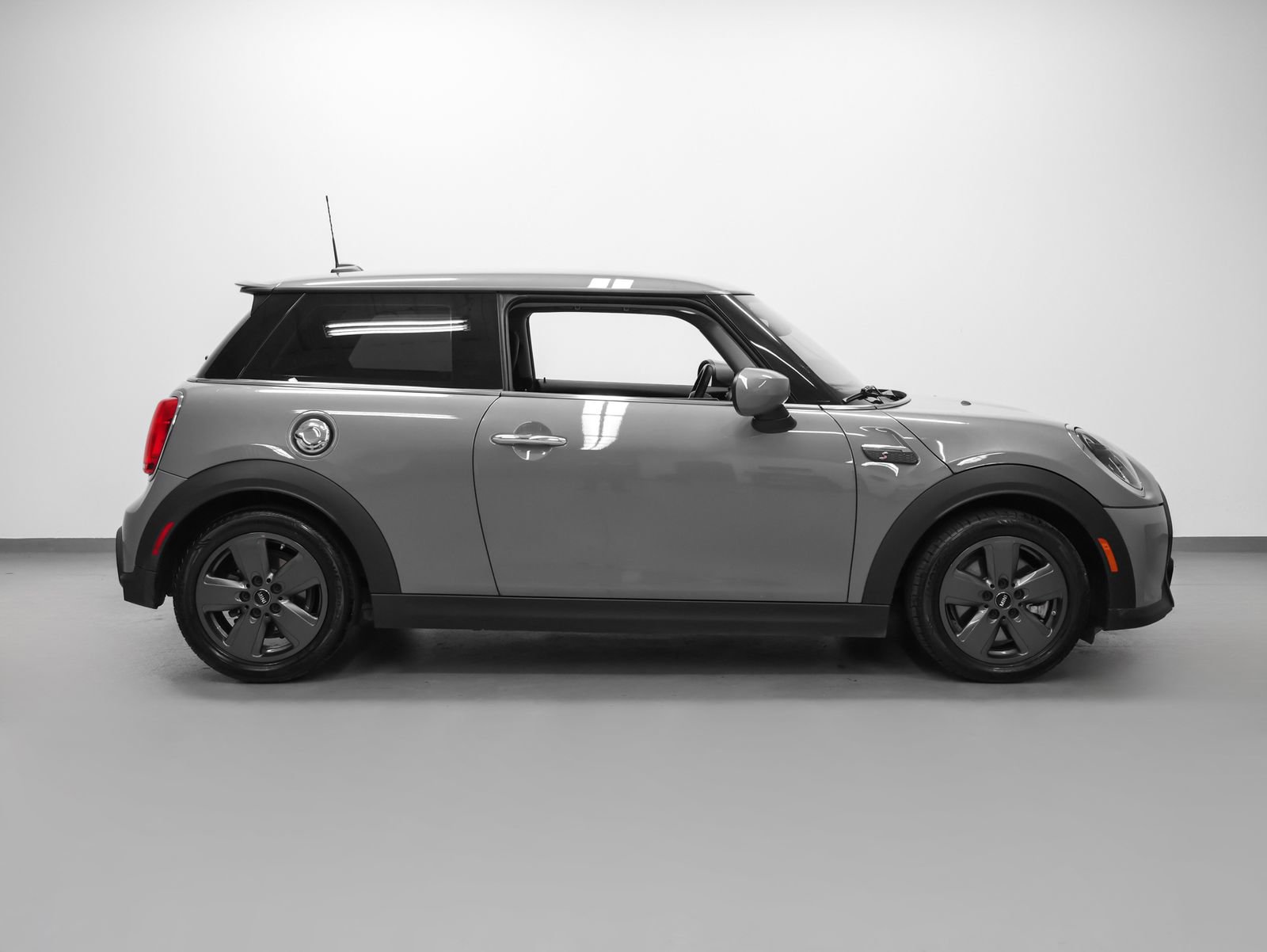 Used 2022 MINI Cooper S image 14