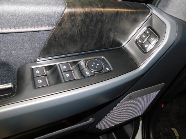 Used 2023 Ford F150 Lightning Lariat image 17